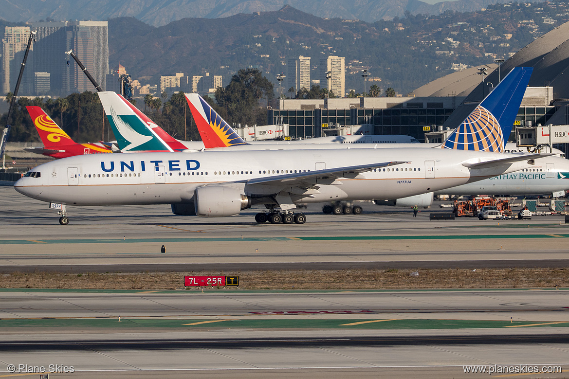 United Airlines Boeing 777-200 N777UA at Los Angeles International Airport (KLAX/LAX)