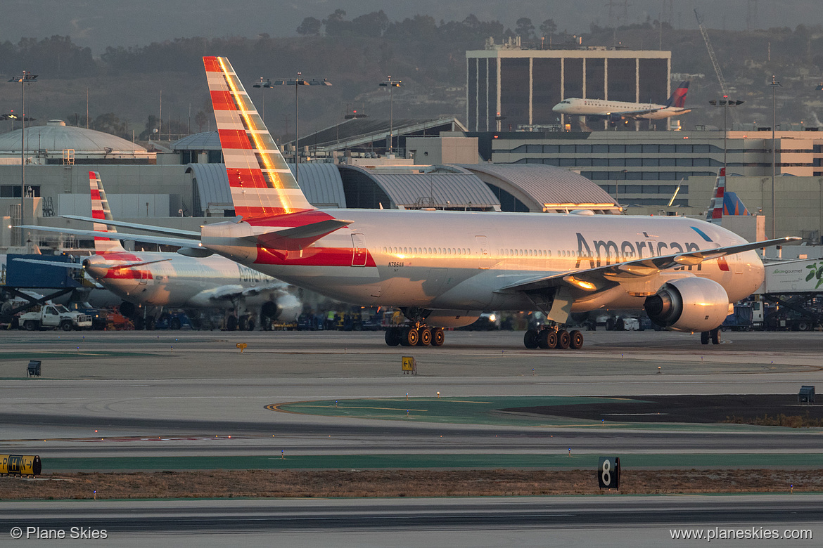 American Airlines Boeing 777-200ER N786AN at Los Angeles International Airport (KLAX/LAX) American Airlines Boeing 777-200ER N786AN at Los Angeles International Airport (KLAX/LAX)