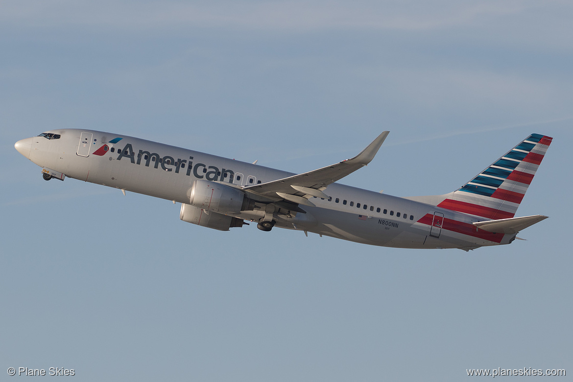 American Airlines Boeing 737-800 N800NN at Los Angeles International Airport (KLAX/LAX) American Airlines Boeing 737-800 N800NN at Los Angeles International Airport (KLAX/LAX)