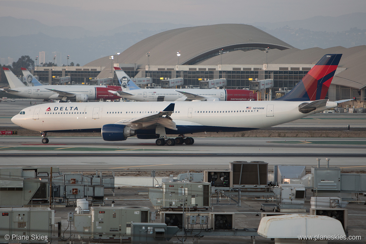 Delta Air Lines Airbus A330-300 N814NW at Los Angeles International Airport (KLAX/LAX) Delta Air Lines Airbus A330-300 N814NW at Los Angeles International Airport (KLAX/LAX)
