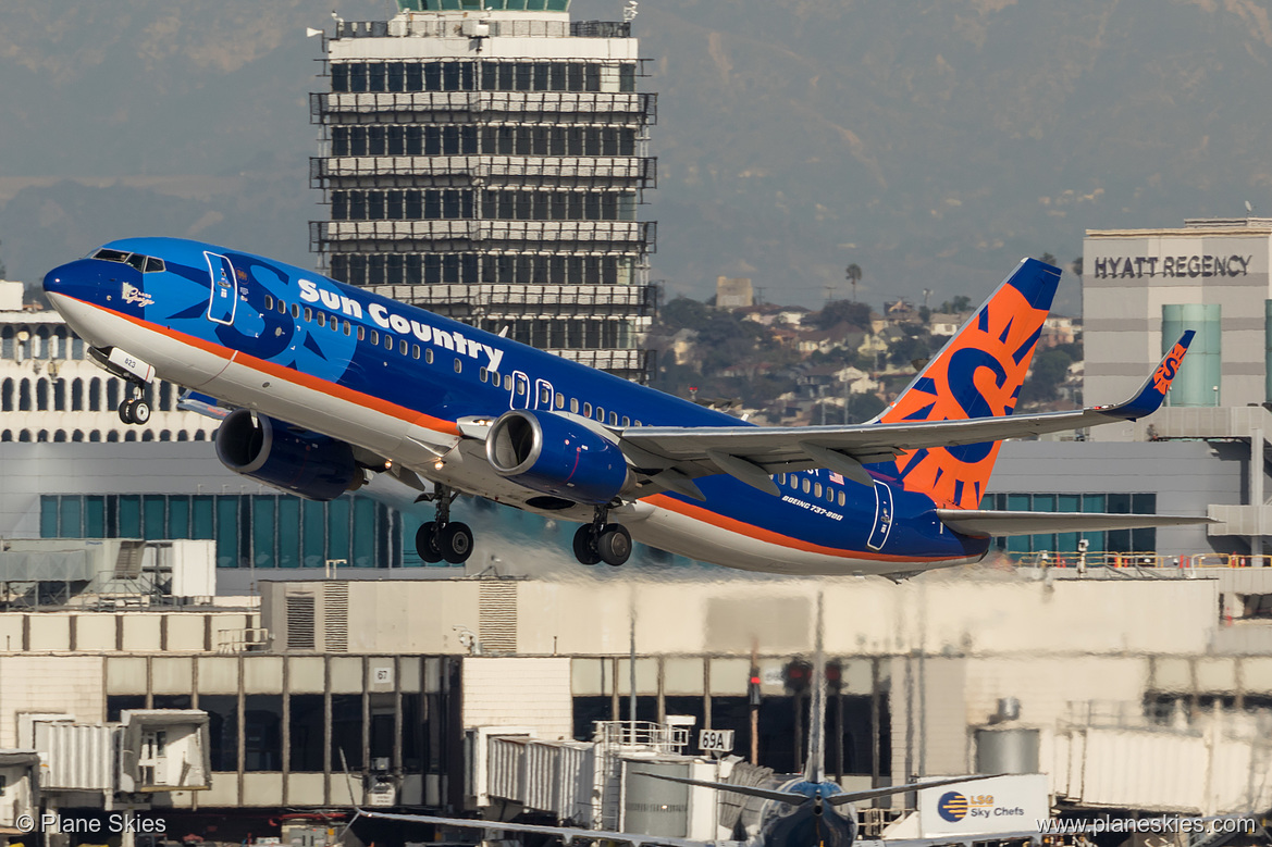 Sun Country Airlines Boeing 737-800 N823SY at Los Angeles International Airport (KLAX/LAX)