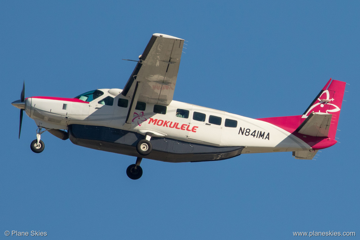 Mokulele Airlines Cessna 208B Grand Caravan N841MA at Los Angeles International Airport (KLAX/LAX) Mokulele Airlines Cessna 208B Grand Caravan N841MA at Los Angeles International Airport (KLAX/LAX)