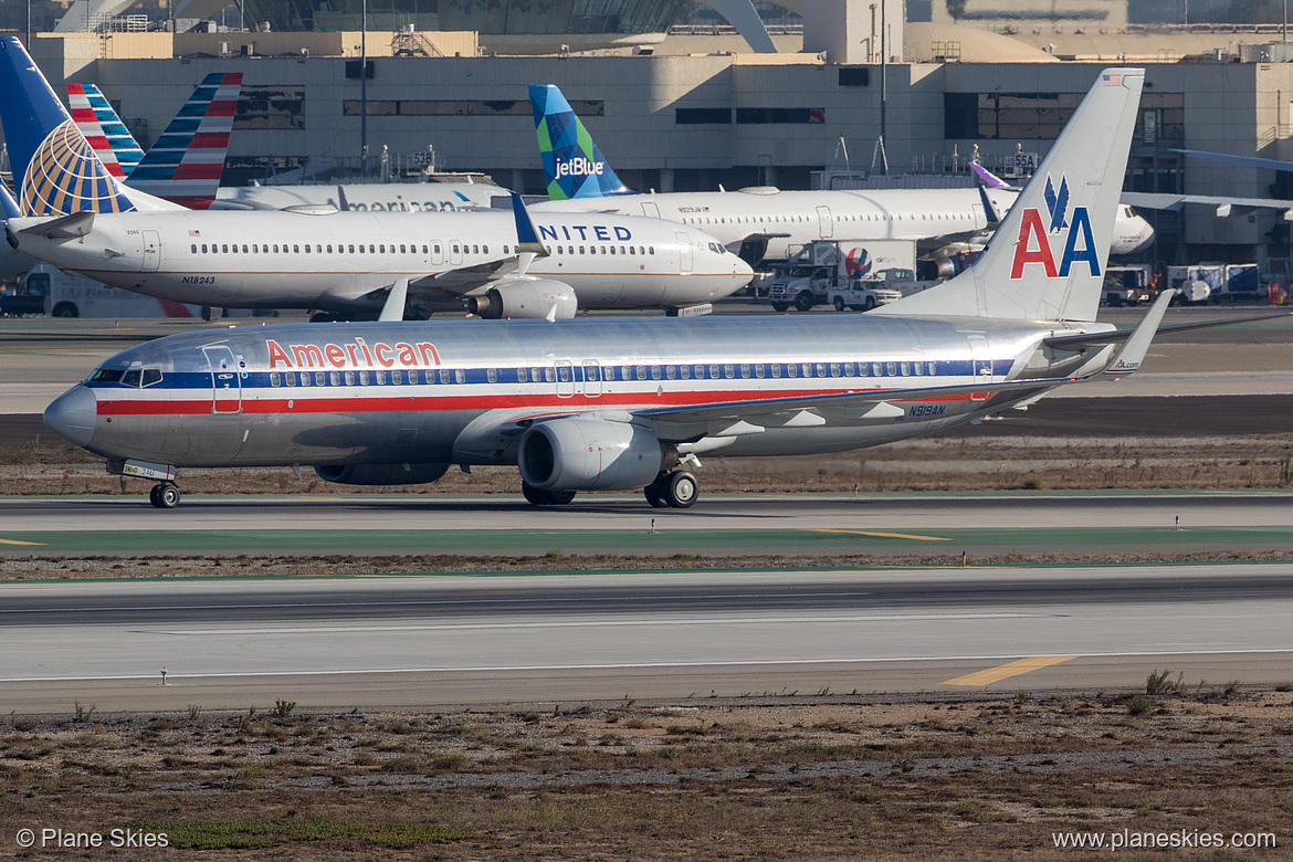 American Airlines Boeing 737-800 N919AN at Los Angeles International Airport (KLAX/LAX) American Airlines Boeing 737-800 N919AN at Los Angeles International Airport (KLAX/LAX)
