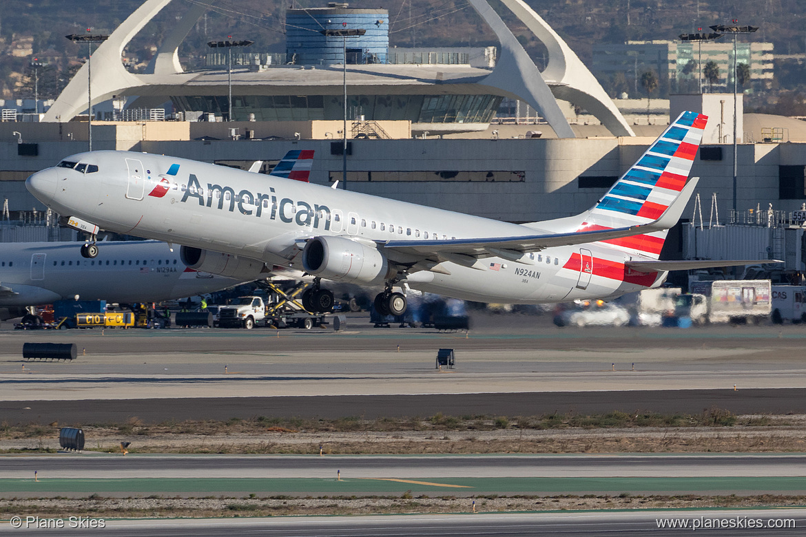 American Airlines Boeing 737-800 N924AN at Los Angeles International Airport (KLAX/LAX)