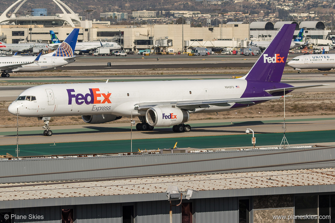FedEx Boeing 757-200F N942FD at Los Angeles International Airport (KLAX/LAX) FedEx Boeing 757-200F N942FD at Los Angeles International Airport (KLAX/LAX)