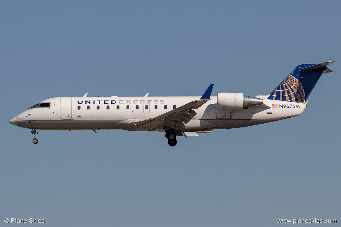 SkyWest Airlines Canadair CRJ-200 N967SW at Los Angeles International Airport (KLAX/LAX)