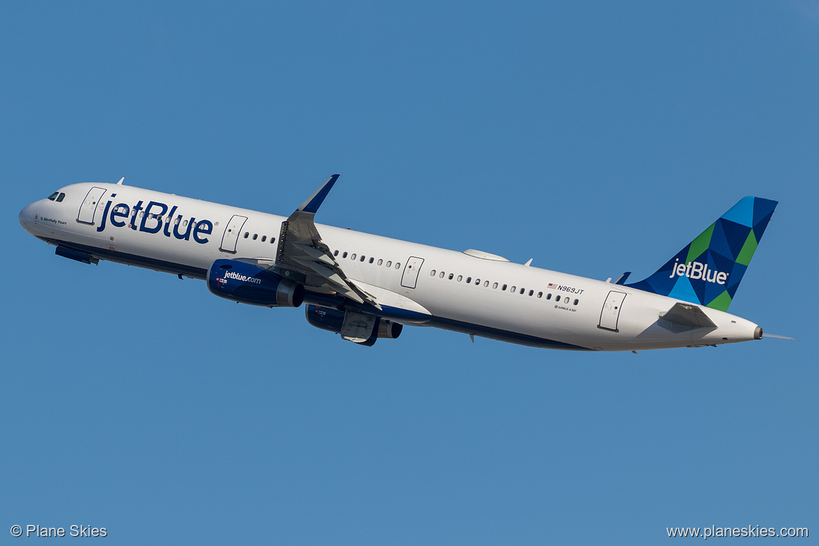 JetBlue Airways Airbus A321-200 N969JT at Los Angeles International Airport (KLAX/LAX)