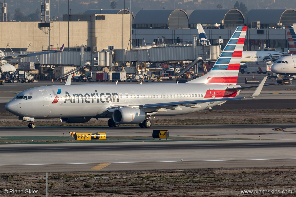 American Airlines Boeing 737-800 N979NN at Los Angeles International Airport (KLAX/LAX)