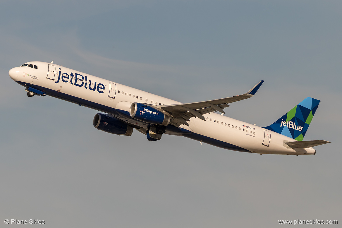 JetBlue Airways Airbus A321-200 N981JT at Los Angeles International Airport (KLAX/LAX)