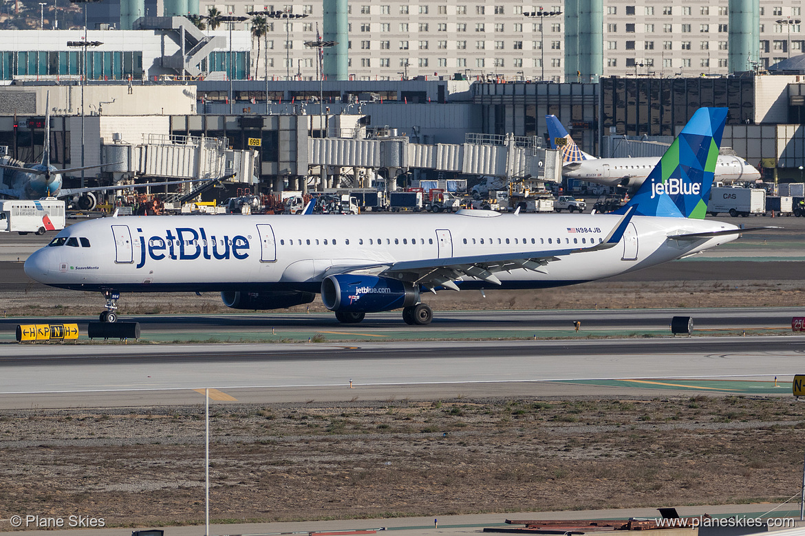 JetBlue Airways Airbus A321-200 N984JB at Los Angeles International Airport (KLAX/LAX)