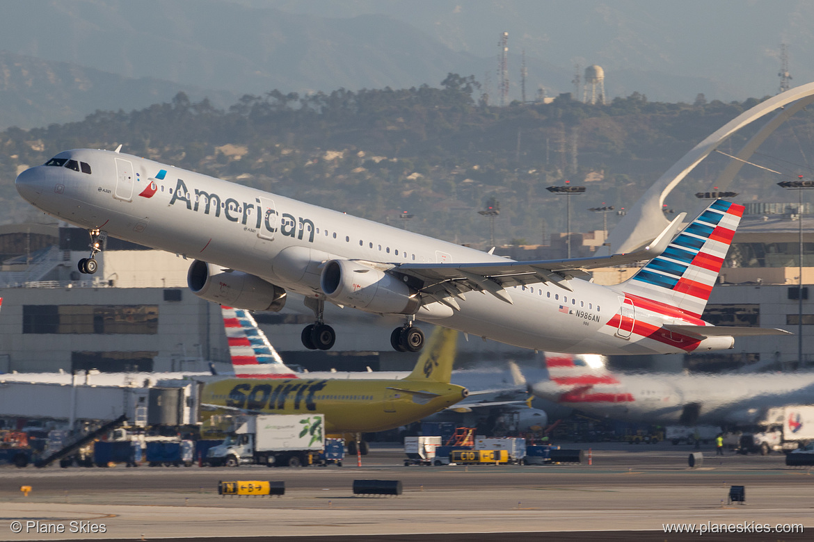 American Airlines Airbus A321-200 N986AN at Los Angeles International Airport (KLAX/LAX) American Airlines Airbus A321-200 N986AN at Los Angeles International Airport (KLAX/LAX)