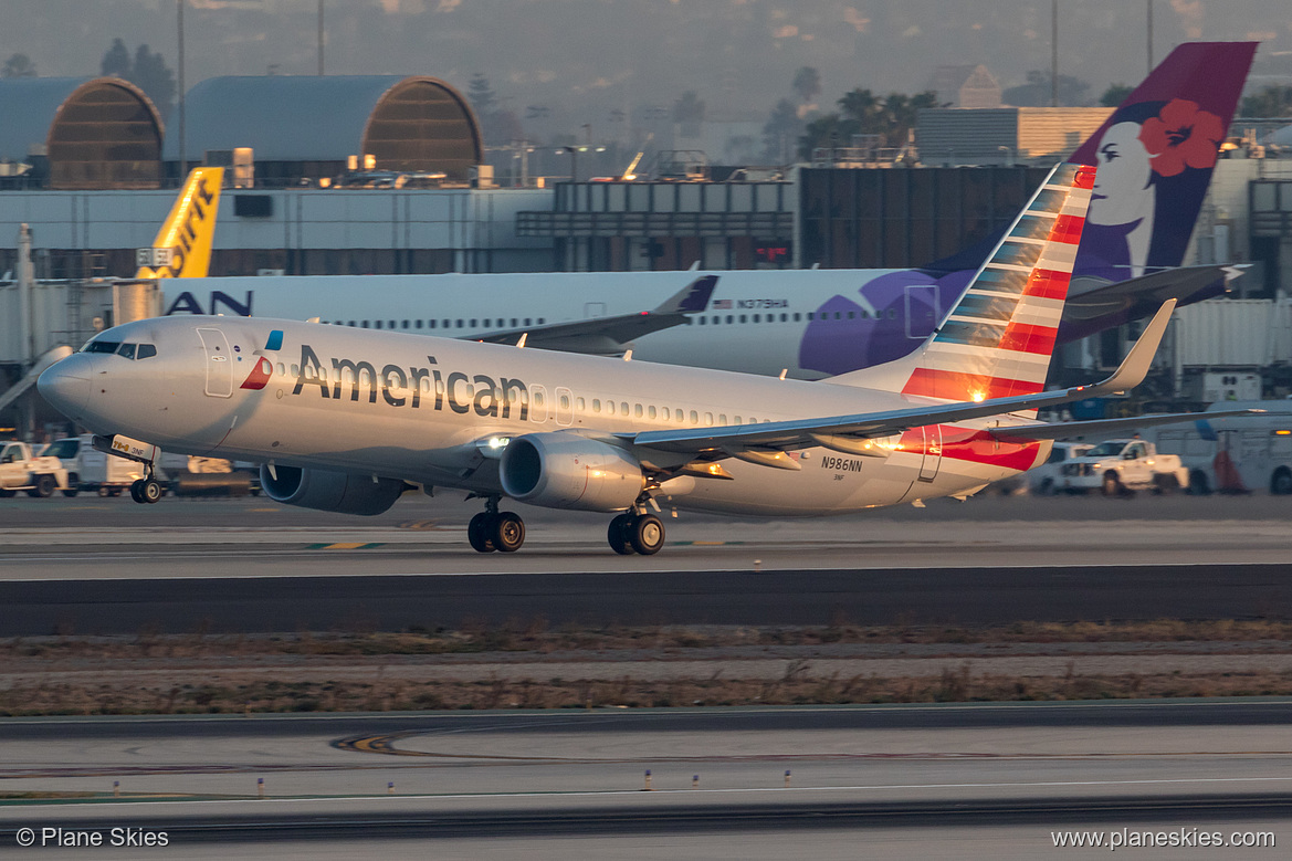 American Airlines Boeing 737-800 N986NN at Los Angeles International Airport (KLAX/LAX)