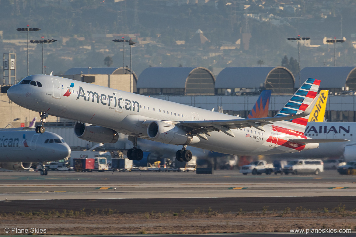 American Airlines Airbus A321-200 N997AA at Los Angeles International Airport (KLAX/LAX) American Airlines Airbus A321-200 N997AA at Los Angeles International Airport (KLAX/LAX)