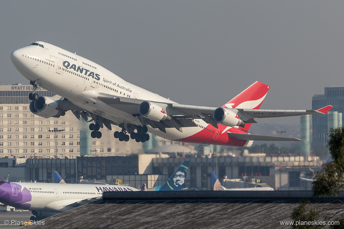 Qantas Boeing 747-400ER VH-OEG at Los Angeles International Airport (KLAX/LAX)