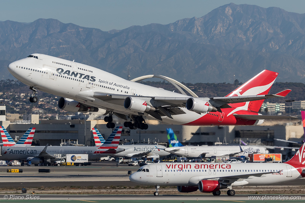 Qantas Boeing 747-400ER VH-OEG at Los Angeles International Airport (KLAX/LAX)