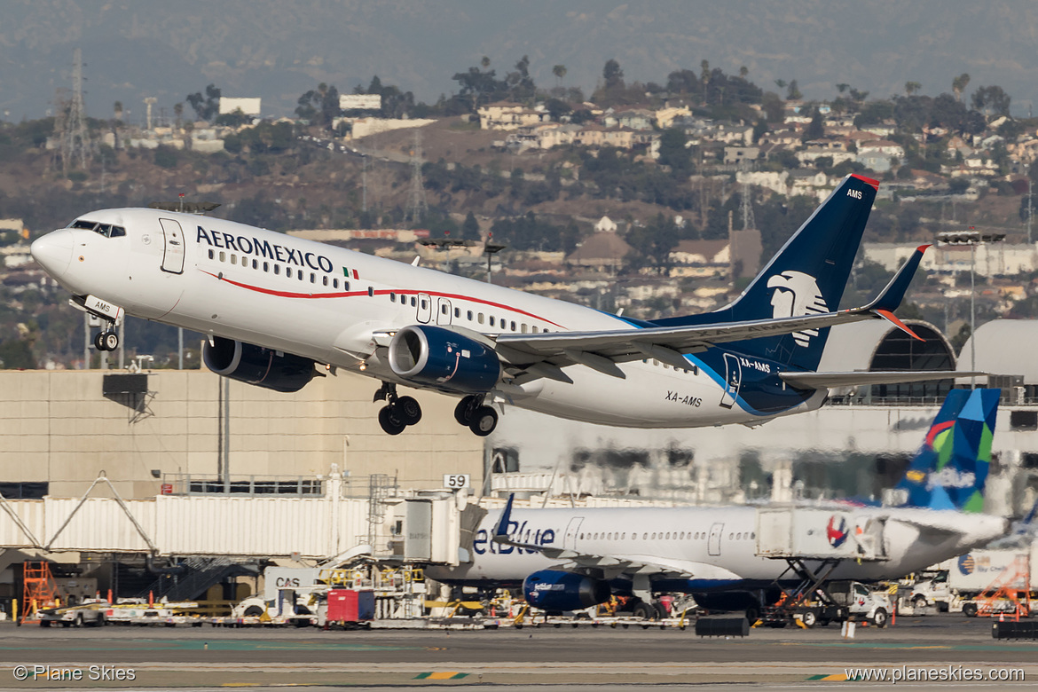 Aeroméxico Boeing 737-800 XA-AMS at Los Angeles International Airport (KLAX/LAX) Aeroméxico Boeing 737-800 XA-AMS at Los Angeles International Airport (KLAX/LAX)
