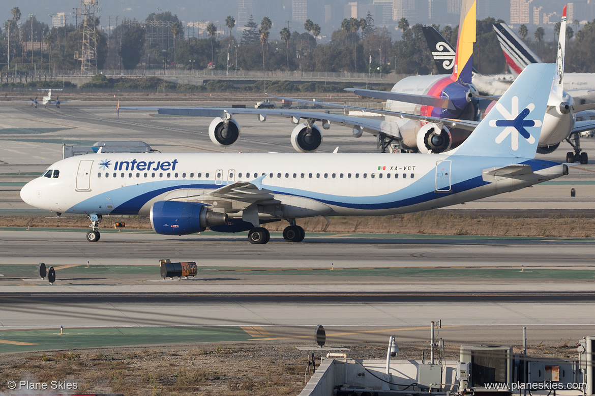 Interjet Airbus A320-200 XA-VCT at Los Angeles International Airport (KLAX/LAX) Interjet Airbus A320-200 XA-VCT at Los Angeles International Airport (KLAX/LAX)