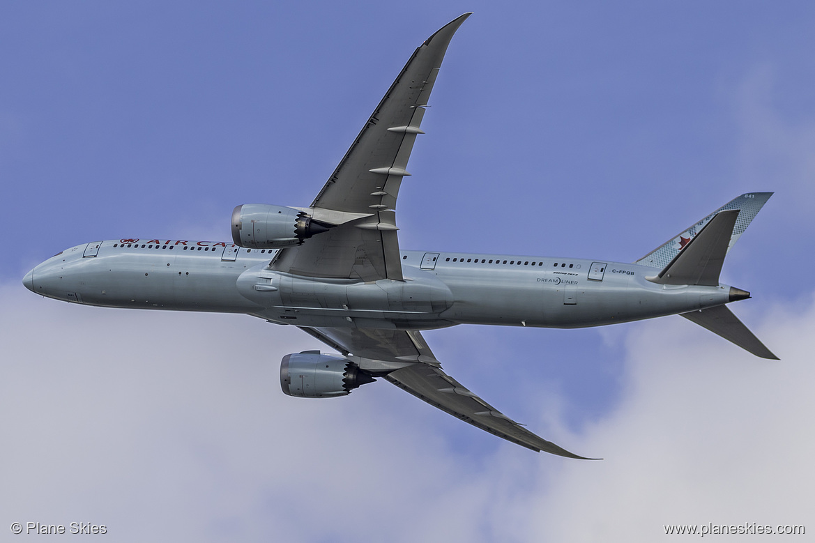 Air Canada Boeing 787-9 C-FPQB at London Heathrow Airport (EGLL/LHR)