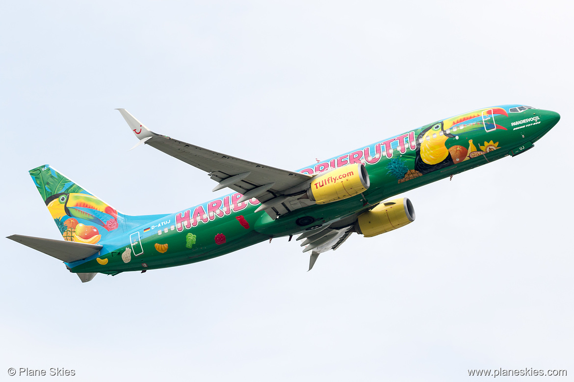 TUI fly Deutschland Boeing 737-800 D-ATUJ at Munich International Airport (EDDM/MUC)