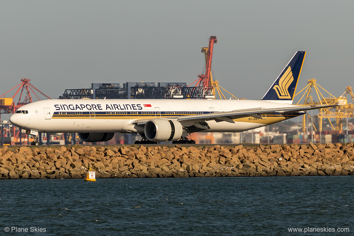 Singapore Airlines Boeing 777-300ER 9V-SWY at Sydney Kingsford Smith International Airport (YSSY/SYD) Singapore Airlines Boeing 777-300ER 9V-SWY at Sydney Kingsford Smith International Airport (YSSY/SYD)