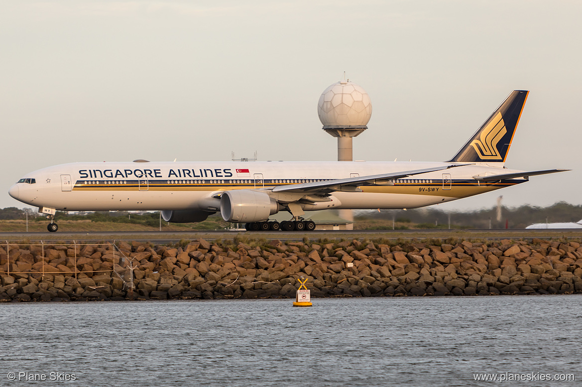 Singapore Airlines Boeing 777-300ER 9V-SWY at Sydney Kingsford Smith International Airport (YSSY/SYD)