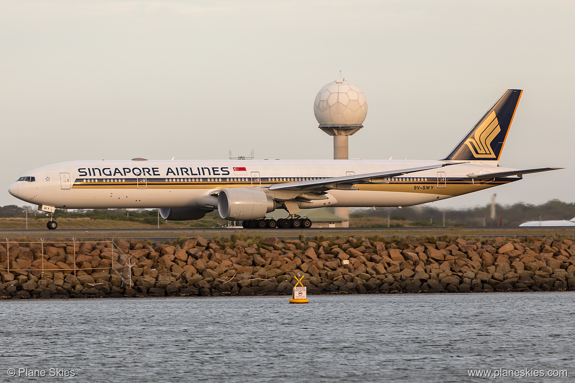 Singapore Airlines Boeing 777-300ER 9V-SWY at Sydney Kingsford Smith International Airport (YSSY/SYD) Singapore Airlines Boeing 777-300ER 9V-SWY at Sydney Kingsford Smith International Airport (YSSY/SYD)