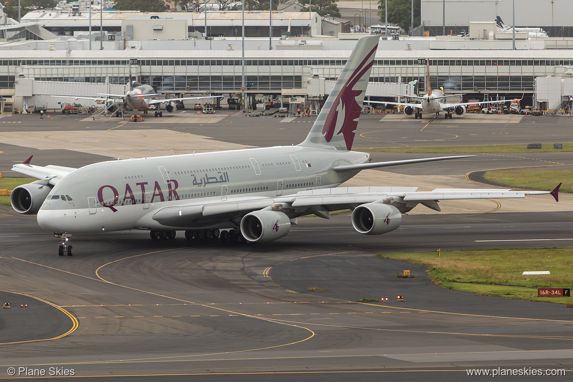 Qatar Airways Airbus A380-800 A7-APC at Sydney Kingsford Smith International Airport (YSSY/SYD) Qatar Airways Airbus A380-800 A7-APC at Sydney Kingsford Smith International Airport (YSSY/SYD)
