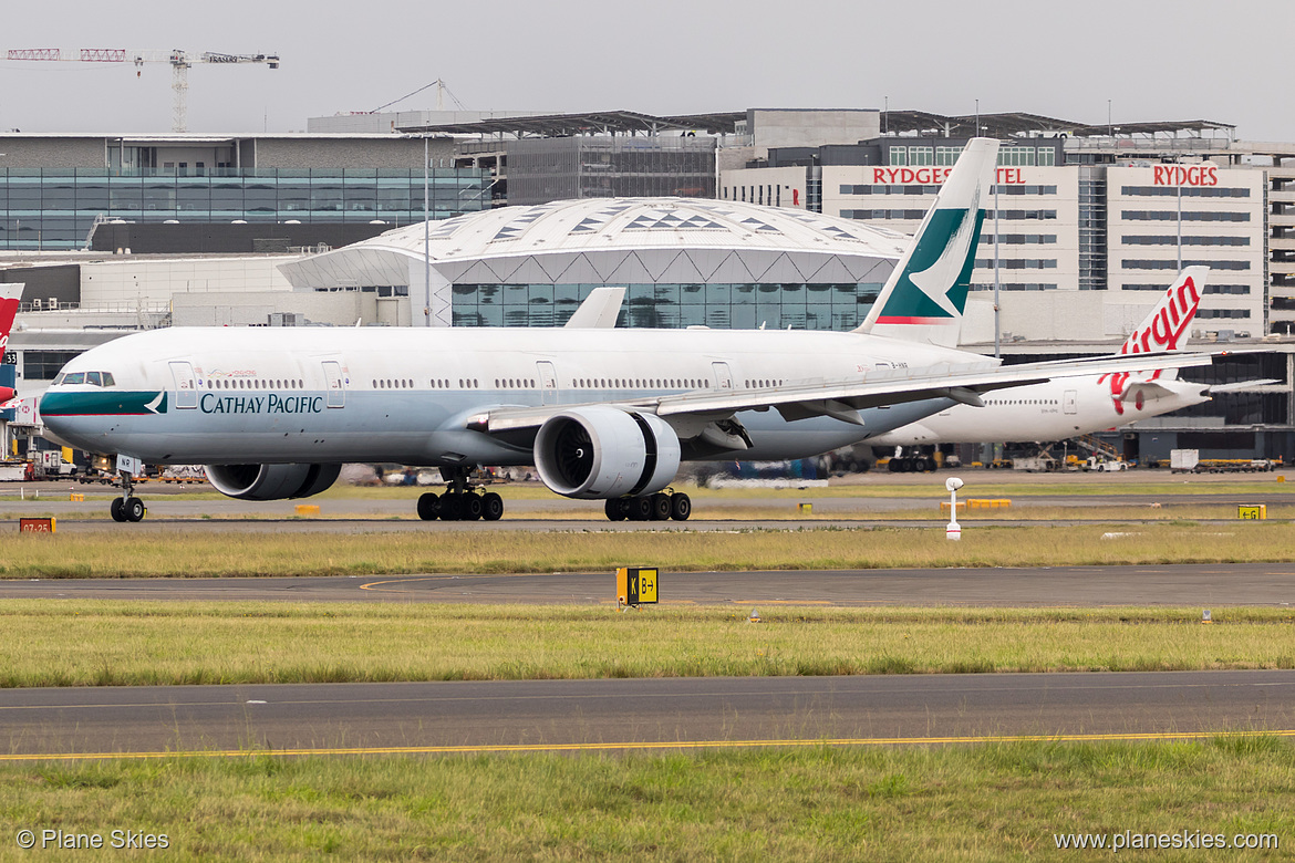 Cathay Pacific Boeing 777-300ER B-HNR at Sydney Kingsford Smith International Airport (YSSY/SYD)