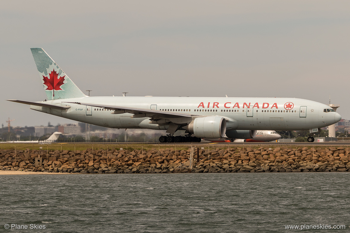 Air Canada Boeing 777-200LR C-FIUF at Sydney Kingsford Smith International Airport (YSSY/SYD) Air Canada Boeing 777-200LR C-FIUF at Sydney Kingsford Smith International Airport (YSSY/SYD)
