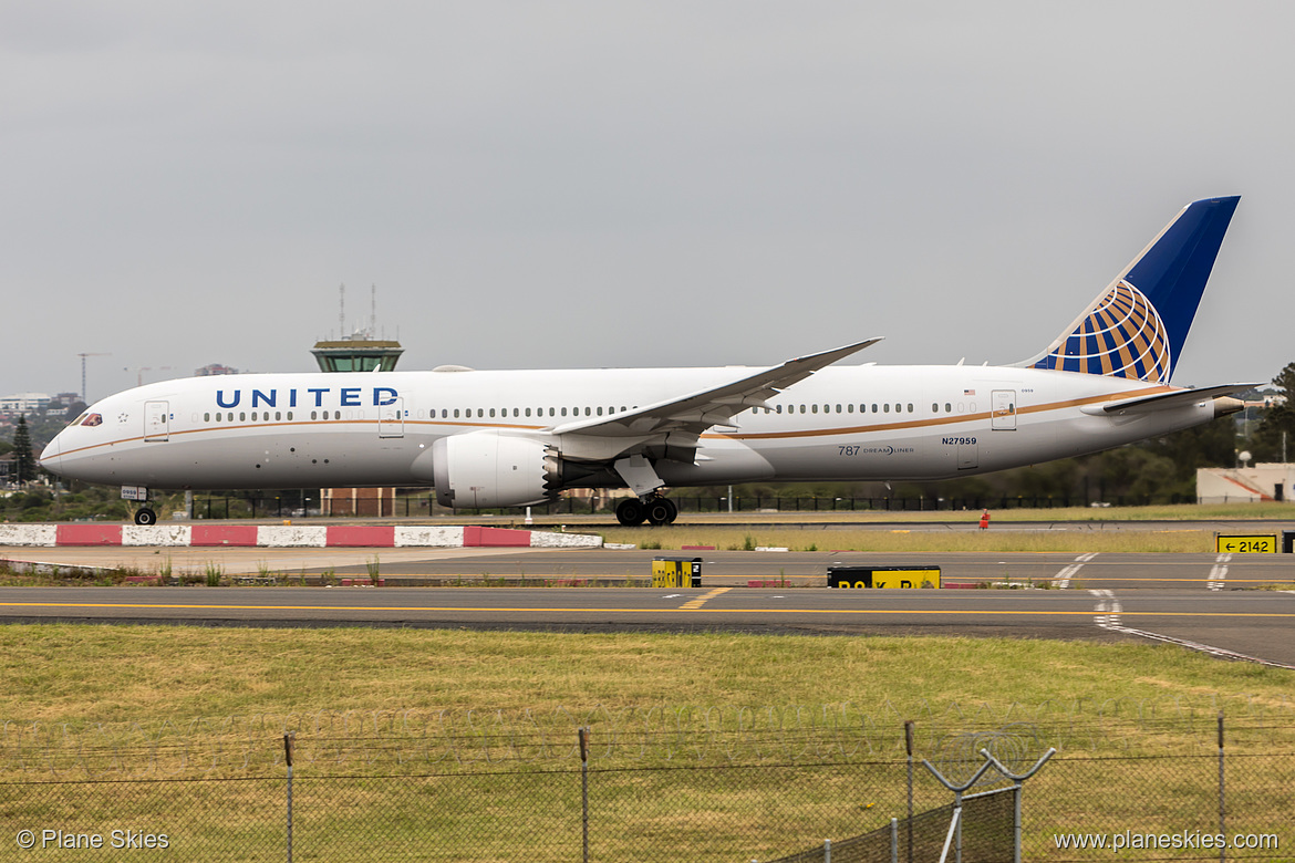 United Airlines Boeing 787-9 N27959 at Sydney Kingsford Smith International Airport (YSSY/SYD)