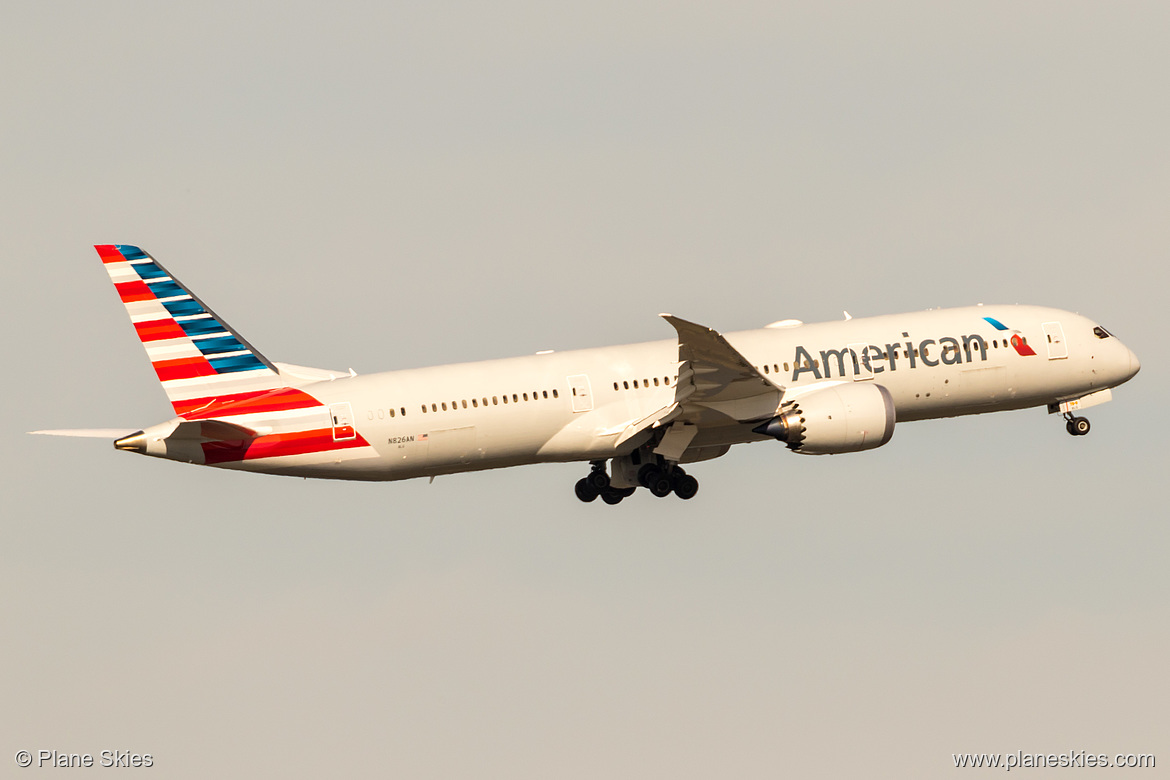 American Airlines Boeing 787-9 N826AN at Sydney Kingsford Smith International Airport (YSSY/SYD) American Airlines Boeing 787-9 N826AN at Sydney Kingsford Smith International Airport (YSSY/SYD)