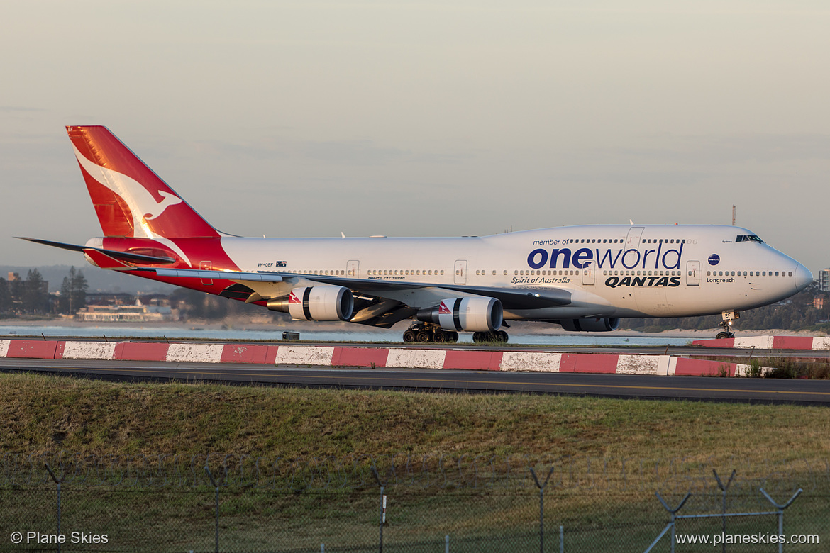 Qantas Boeing 747-400ER VH-OEF at Sydney Kingsford Smith International Airport (YSSY/SYD) Qantas Boeing 747-400ER VH-OEF at Sydney Kingsford Smith International Airport (YSSY/SYD)