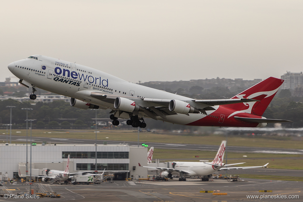 Qantas Boeing 747-400ER VH-OEF at Sydney Kingsford Smith International Airport (YSSY/SYD)