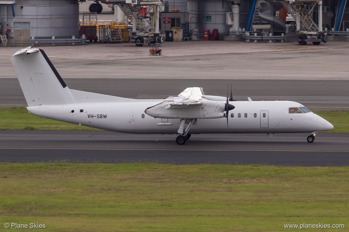 QantasLink DHC Dash-8-300 VH-SBW at Sydney Kingsford Smith International Airport (YSSY/SYD)
