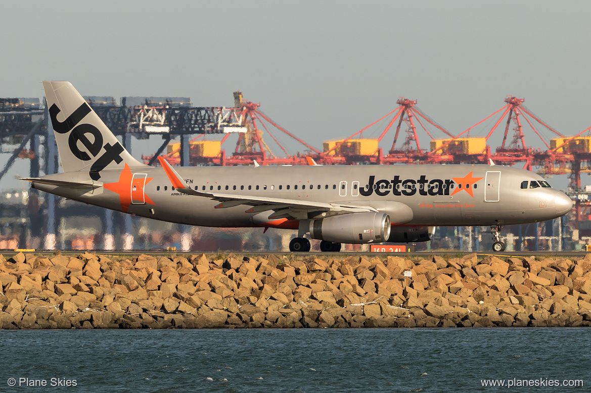 Jetstar Airways Airbus A320-200 VH-VFN at Sydney Kingsford Smith International Airport (YSSY/SYD) Jetstar Airways Airbus A320-200 VH-VFN at Sydney Kingsford Smith International Airport (YSSY/SYD)