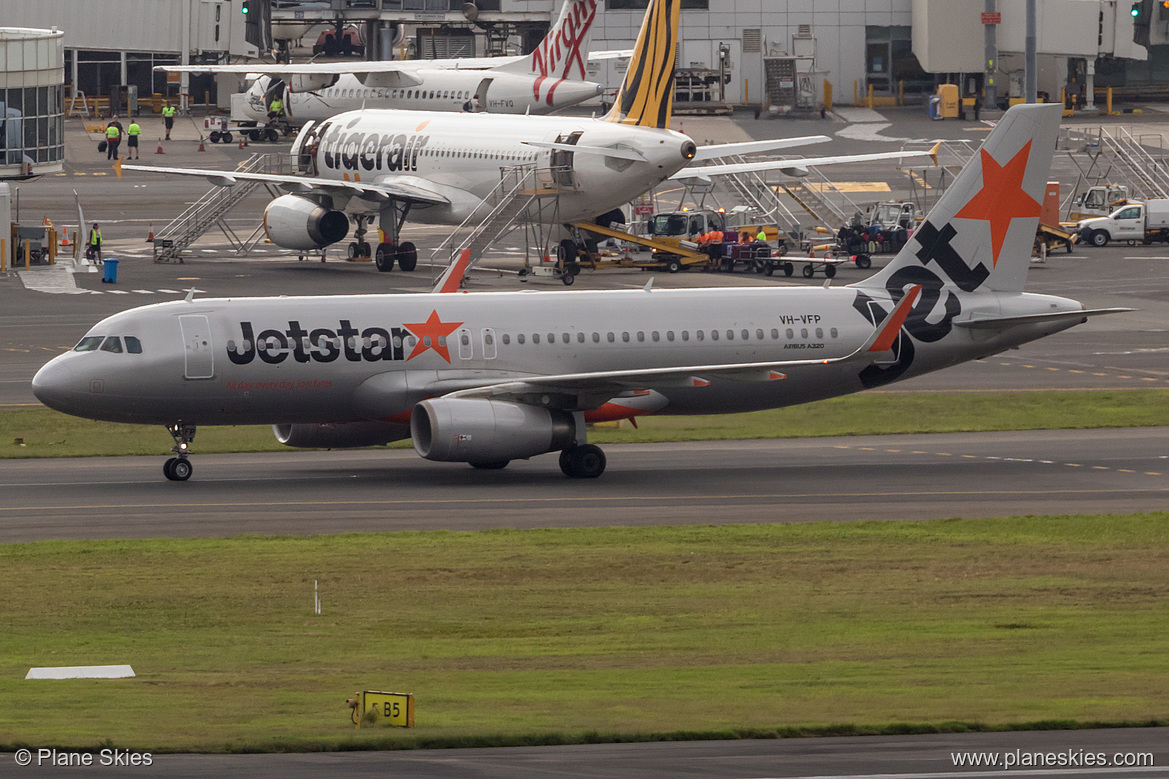 Jetstar Airways Airbus A320-200 VH-VFP at Sydney Kingsford Smith International Airport (YSSY/SYD) Jetstar Airways Airbus A320-200 VH-VFP at Sydney Kingsford Smith International Airport (YSSY/SYD)