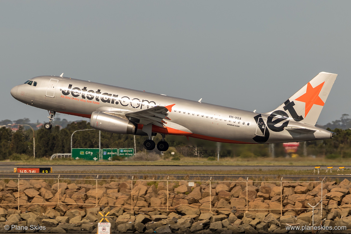 Jetstar Airways Airbus A320-200 VH-VGA at Sydney Kingsford Smith International Airport (YSSY/SYD) Jetstar Airways Airbus A320-200 VH-VGA at Sydney Kingsford Smith International Airport (YSSY/SYD)