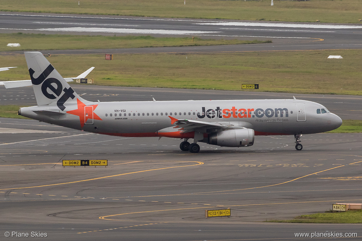 Jetstar Airways Airbus A320-200 VH-VGI at Sydney Kingsford Smith International Airport (YSSY/SYD) Jetstar Airways Airbus A320-200 VH-VGI at Sydney Kingsford Smith International Airport (YSSY/SYD)