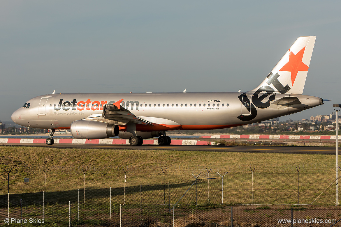 Jetstar Airways Airbus A320-200 VH-VGN at Sydney Kingsford Smith International Airport (YSSY/SYD) Jetstar Airways Airbus A320-200 VH-VGN at Sydney Kingsford Smith International Airport (YSSY/SYD)