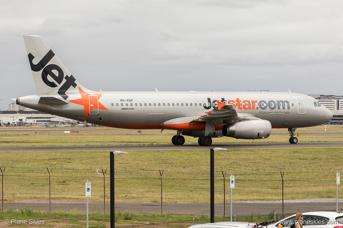 Jetstar Airways Airbus A320-200 VH-VGP at Sydney Kingsford Smith International Airport (YSSY/SYD) Jetstar Airways Airbus A320-200 VH-VGP at Sydney Kingsford Smith International Airport (YSSY/SYD)