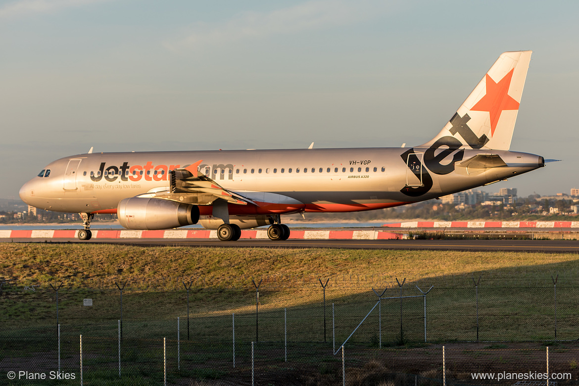 Jetstar Airways Airbus A320-200 VH-VGP at Sydney Kingsford Smith International Airport (YSSY/SYD) Jetstar Airways Airbus A320-200 VH-VGP at Sydney Kingsford Smith International Airport (YSSY/SYD)