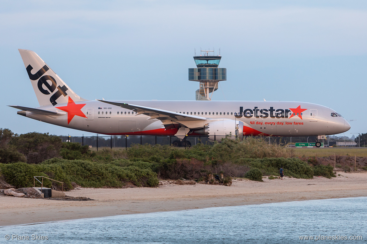 Jetstar Airways Boeing 787-8 VH-VKI at Sydney Kingsford Smith International Airport (YSSY/SYD) Jetstar Airways Boeing 787-8 VH-VKI at Sydney Kingsford Smith International Airport (YSSY/SYD)