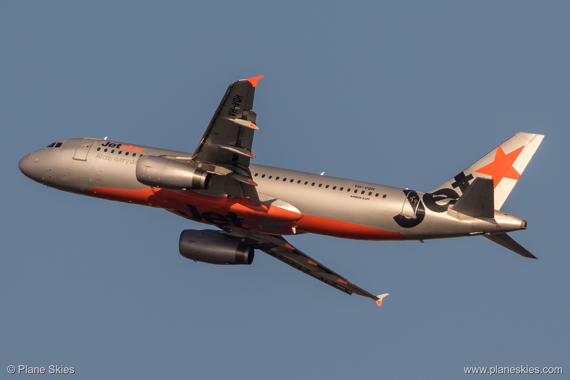 Jetstar Airways Airbus A320-200 VH-VQH at Sydney Kingsford Smith International Airport (YSSY/SYD) Jetstar Airways Airbus A320-200 VH-VQH at Sydney Kingsford Smith International Airport (YSSY/SYD)
