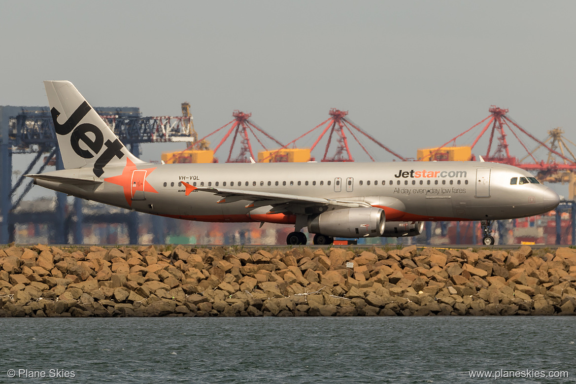 Jetstar Airways Airbus A320-200 VH-VQL at Sydney Kingsford Smith International Airport (YSSY/SYD)