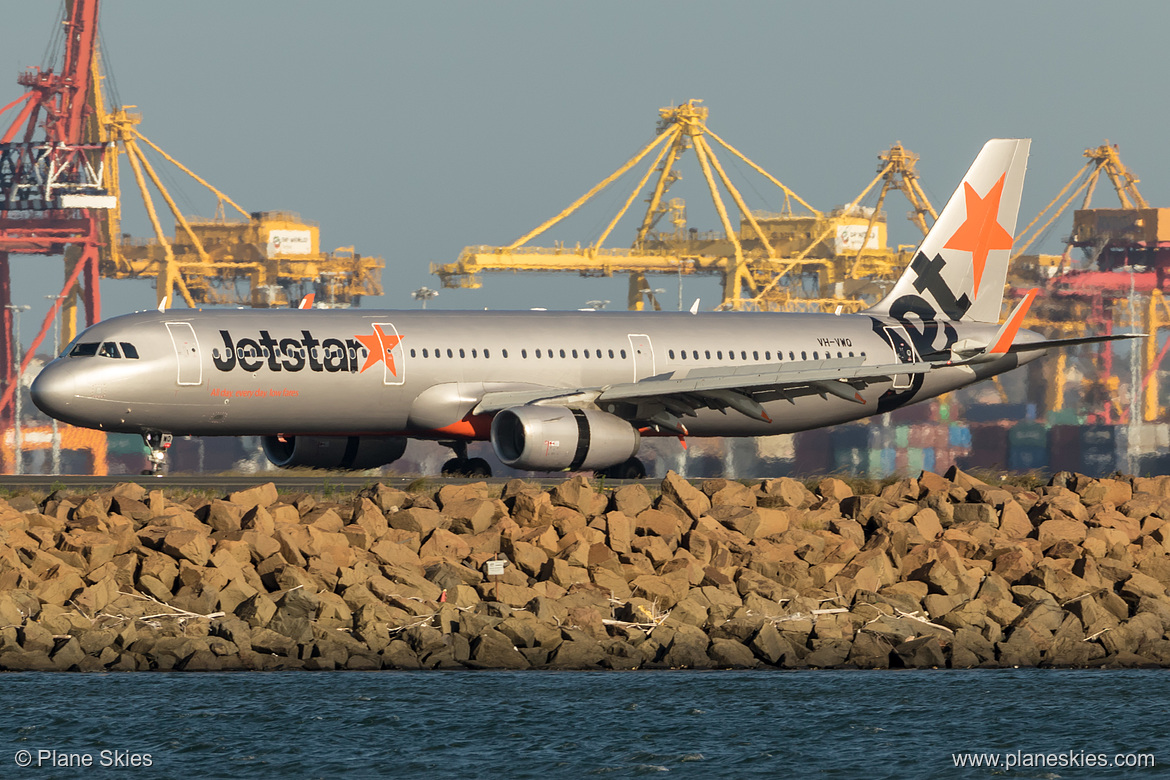Jetstar Airways Airbus A321-200 VH-VWQ at Sydney Kingsford Smith International Airport (YSSY/SYD) Jetstar Airways Airbus A321-200 VH-VWQ at Sydney Kingsford Smith International Airport (YSSY/SYD)