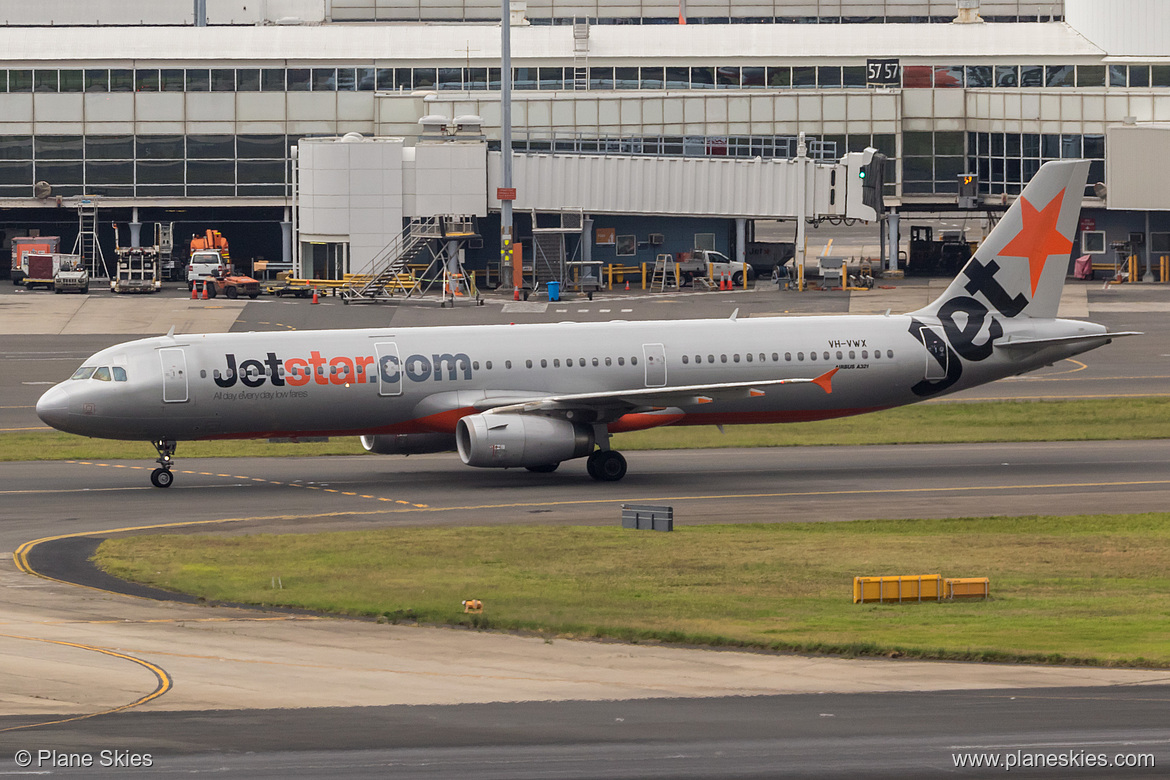 Jetstar Airways Airbus A321-200 VH-VWX at Sydney Kingsford Smith International Airport (YSSY/SYD)