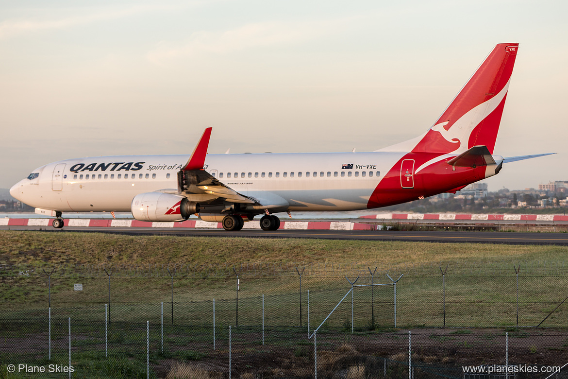 Qantas Boeing 737-800 VH-VXE at Sydney Kingsford Smith International Airport (YSSY/SYD)