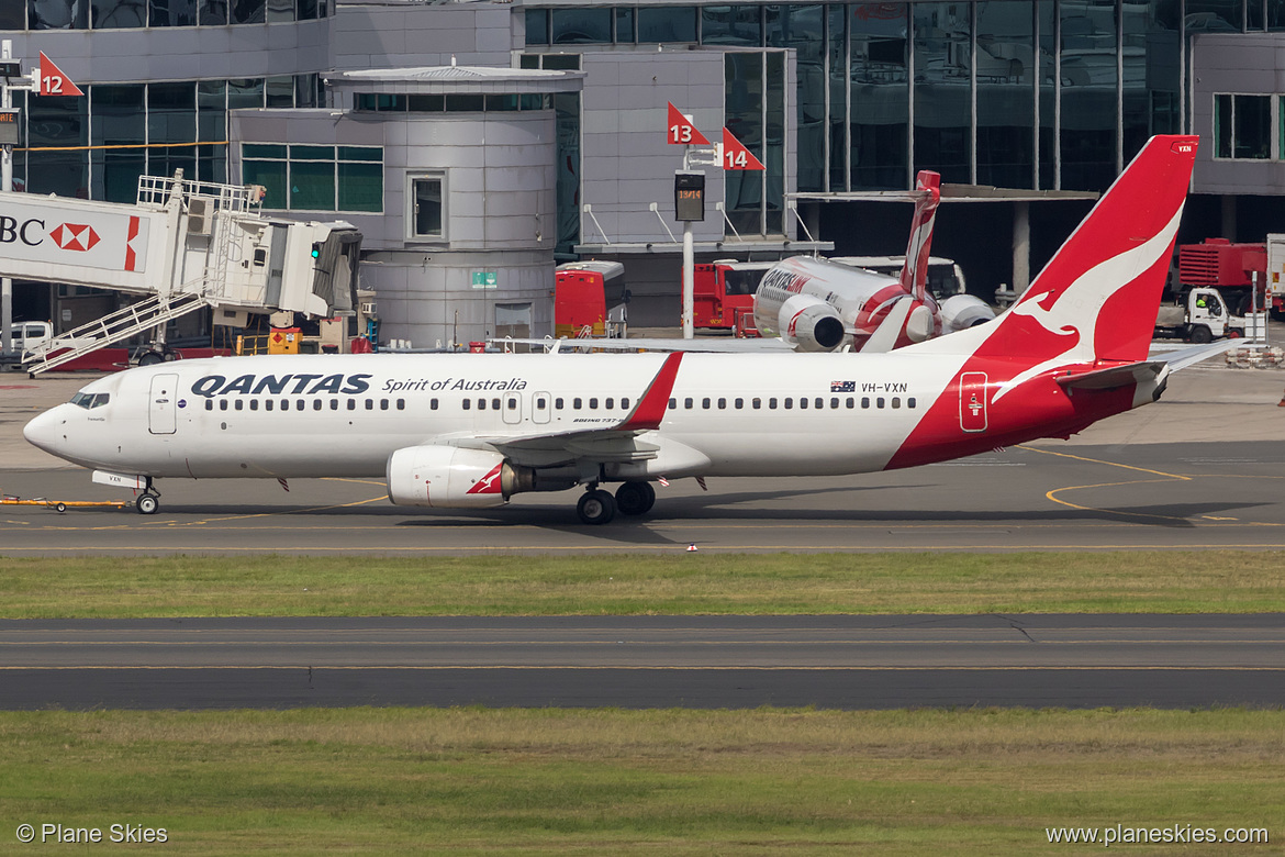 Qantas Boeing 737-800 VH-VXN at Sydney Kingsford Smith International Airport (YSSY/SYD) Qantas Boeing 737-800 VH-VXN at Sydney Kingsford Smith International Airport (YSSY/SYD)