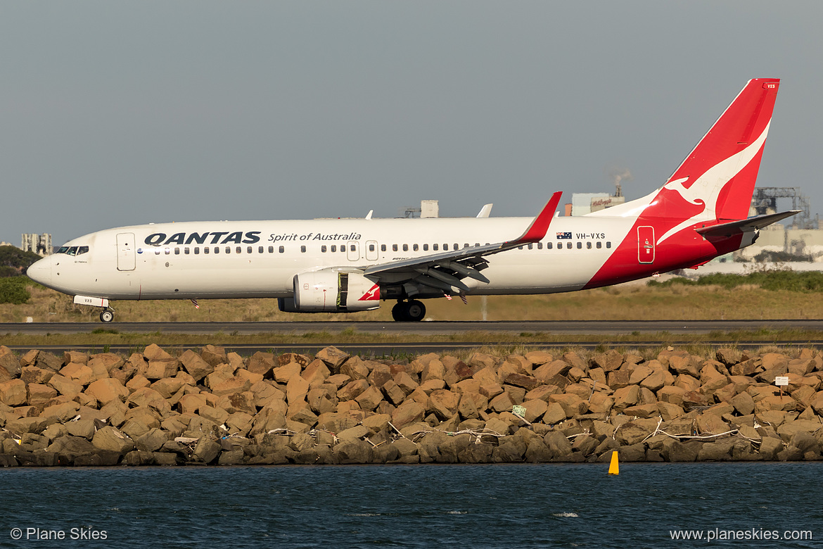 Qantas Boeing 737-800 VH-VXS at Sydney Kingsford Smith International Airport (YSSY/SYD) Qantas Boeing 737-800 VH-VXS at Sydney Kingsford Smith International Airport (YSSY/SYD)