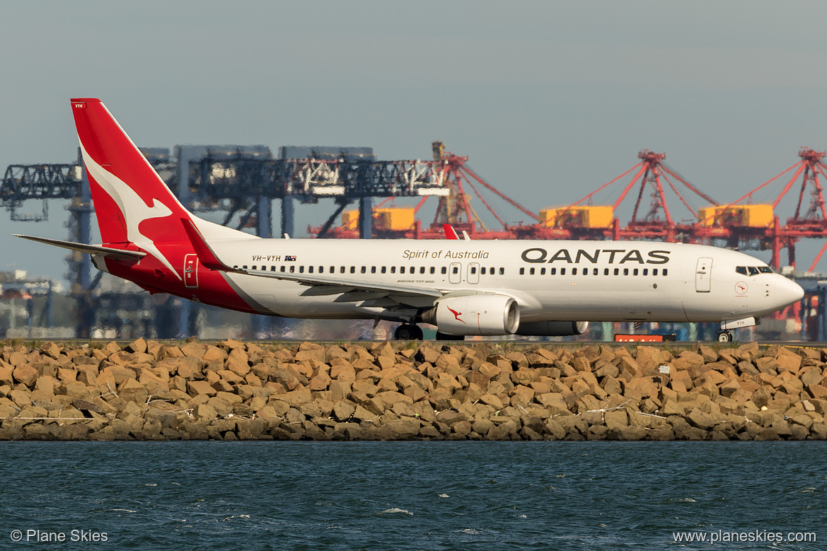 Qantas Boeing 737-800 VH-VYH at Sydney Kingsford Smith International Airport (YSSY/SYD) Qantas Boeing 737-800 VH-VYH at Sydney Kingsford Smith International Airport (YSSY/SYD)